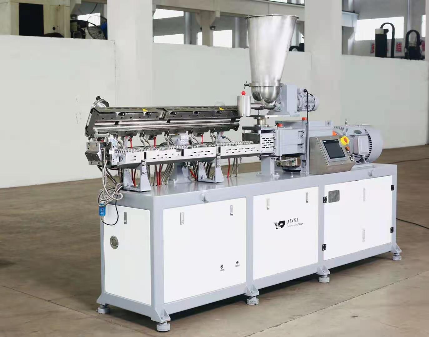 twin screw extruder