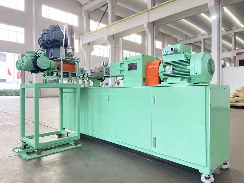 twin screw extruder